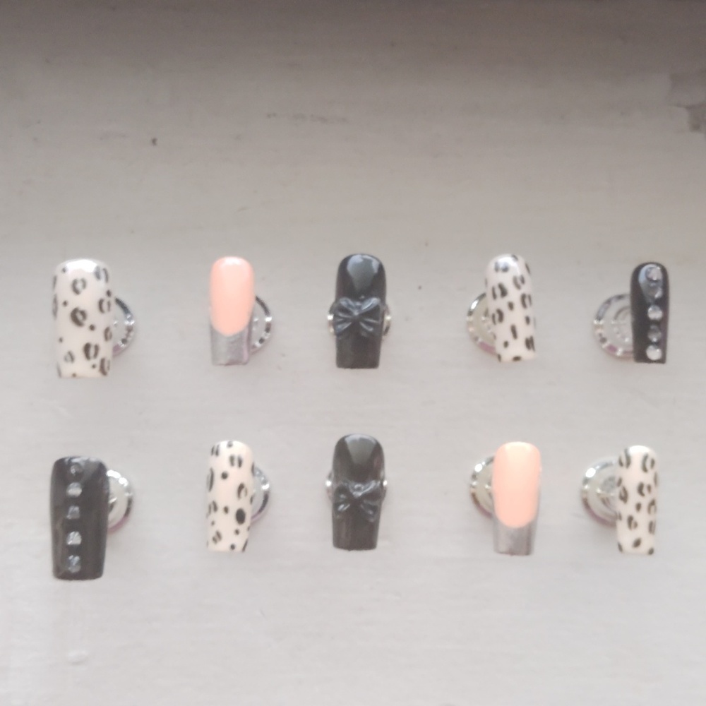 Handmade Cheetah Print and Black Bow Press Ons
